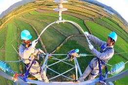 節(jié)日檢修電力“大動脈” 確保城鄉(xiāng)供電