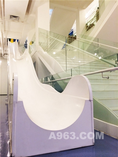 小米新辦公室：簡(jiǎn)約中透著企業(yè)文化