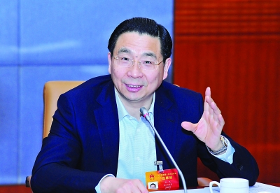 聚焦兩會：以信息帶動制造 實現(xiàn)“中國智造”