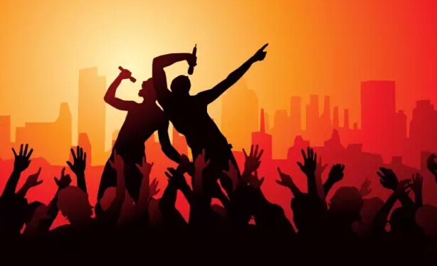 傳統(tǒng)KTV不得不向互聯(lián)網(wǎng)+量販式低頭，其實KTV也需O2O