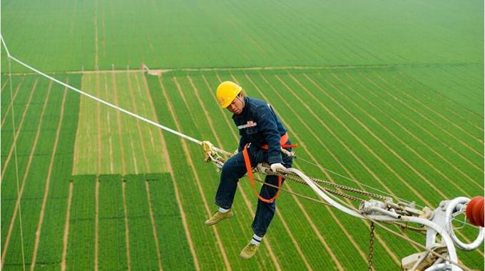 加快施工進度 強化電網(wǎng)建設(shè)