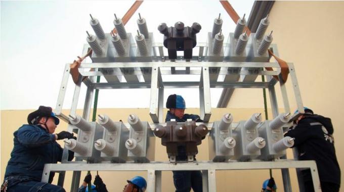 國(guó)網(wǎng)濟(jì)源供電公司改造設(shè)備，精益運(yùn)維