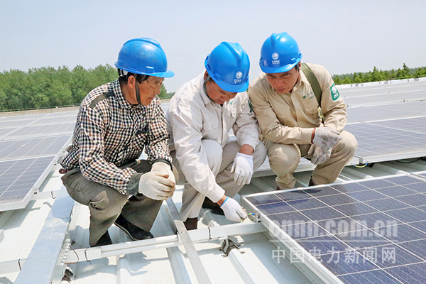 圖為服務技校光伏