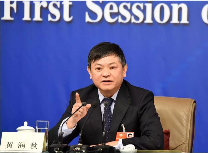 環(huán)保部副部長(zhǎng)黃潤(rùn)秋答記者問實(shí)錄：打贏藍(lán)天保衛(wèi)戰(zhàn) 嚴(yán)守生態(tài)紅線