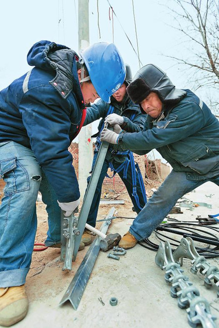 滑縣供電:寒冬改造送溫暖