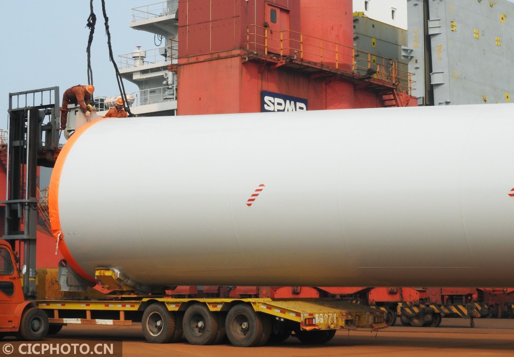 江蘇連云港風(fēng)電產(chǎn)業(yè)“風(fēng)光無限”