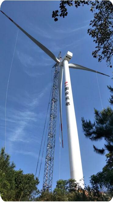 國投在桂第一個(gè)新能源項(xiàng)目首臺(tái)風(fēng)機(jī)樹立！