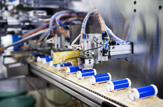 中國動(dòng)力電池表面光鮮 整體盈利困難