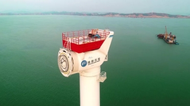 重磅！全球風(fēng)輪直徑最大抗臺(tái)風(fēng)型風(fēng)電機(jī)組成功吊裝！