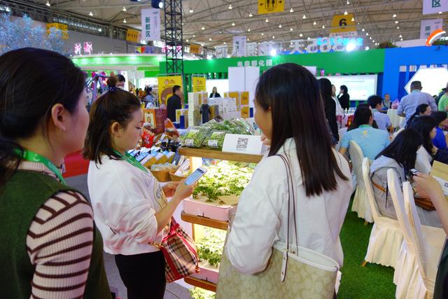 “互聯(lián)網(wǎng)+”農(nóng)業(yè)模式齊聚成都農(nóng)博會，尚作有機(jī)產(chǎn)品成焦點