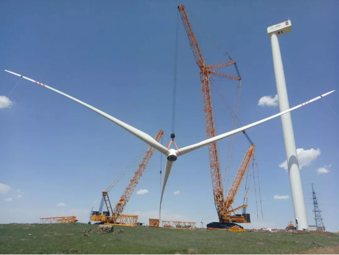 陸上風(fēng)電重器：三一重能第一臺(tái)3.4MW風(fēng)電機(jī)組順利完成吊裝！