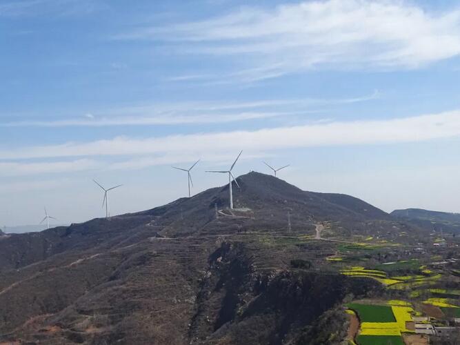 風(fēng)能開發(fā)、生態(tài)環(huán)保、扶貧擔(dān)當(dāng)“薈萃”一山