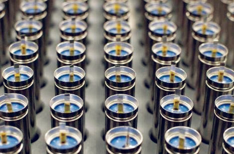 高鎳電池成新賽道，動力電池行業(yè)仍充滿變數(shù)