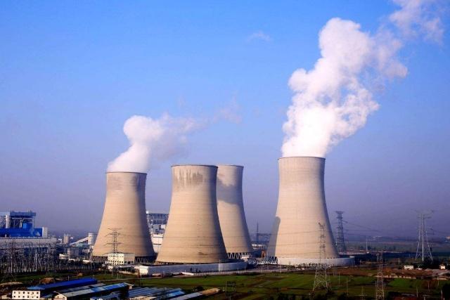 我國(guó)的火電廠燃燒一噸的煤礦，能產(chǎn)生多少電量？